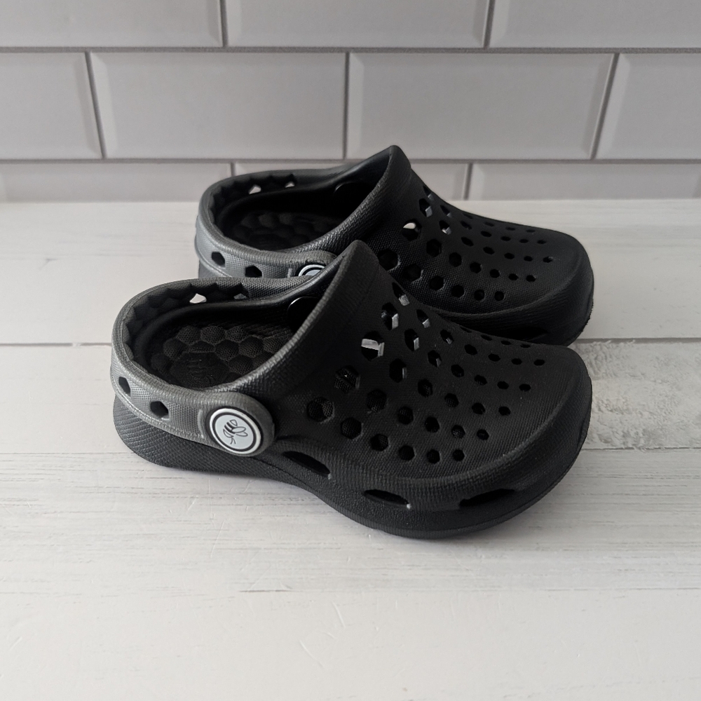 Joybees Active Kids clogs baby boys shoes size 5 Crocs